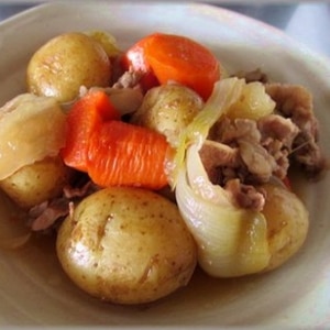 子供も食べやすい♪ひき肉で肉じゃが